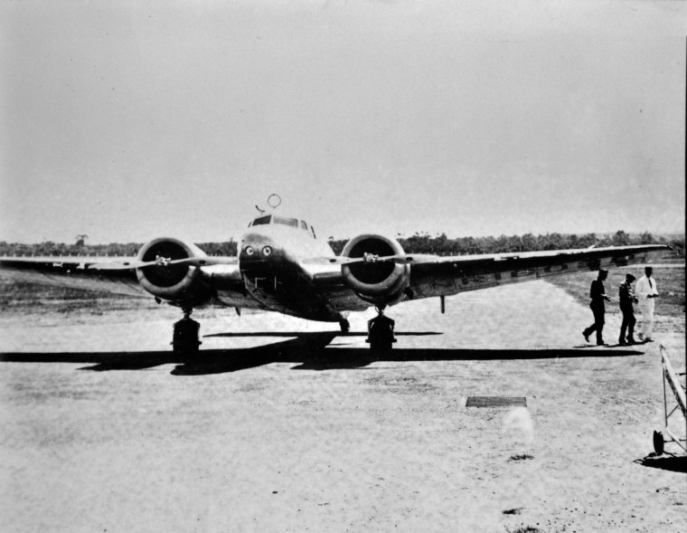 electra_late_jun37_rg-26-xc-402950_darwin-aus