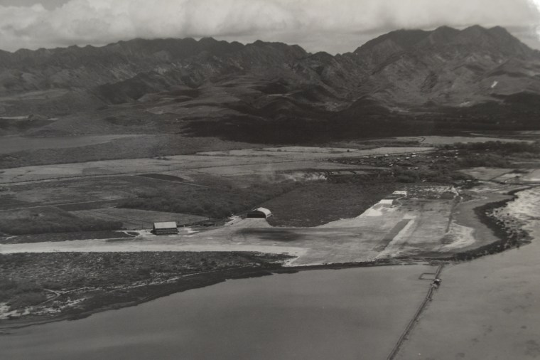 honolulu_airport_05apr32_nara-409996